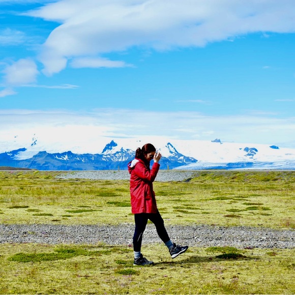 Meet your Posher, Allison - Picture 3 of 3